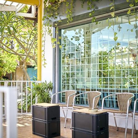 Sleepy Nomad Guesthouse Malacca Екстериор снимка