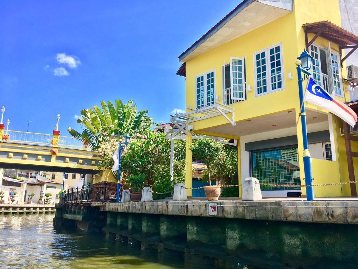 Sleepy Nomad Guesthouse Malacca Екстериор снимка