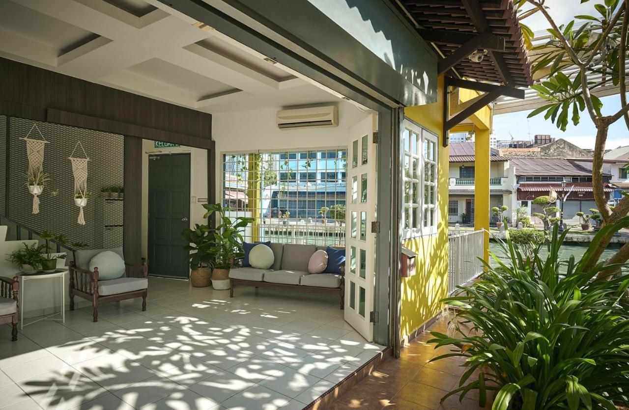 Sleepy Nomad Guesthouse Malacca Екстериор снимка